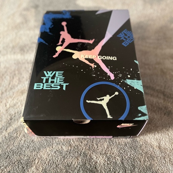 Air Jordan 5 x DJ Khaled
Crimson Bliss
Size 7.5 women US kid size 6 - Picture 8 of 8